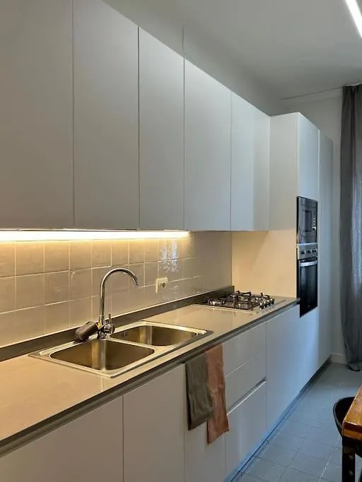 ורונה Porta Vescovo Apartment Stylish Close To Downtown